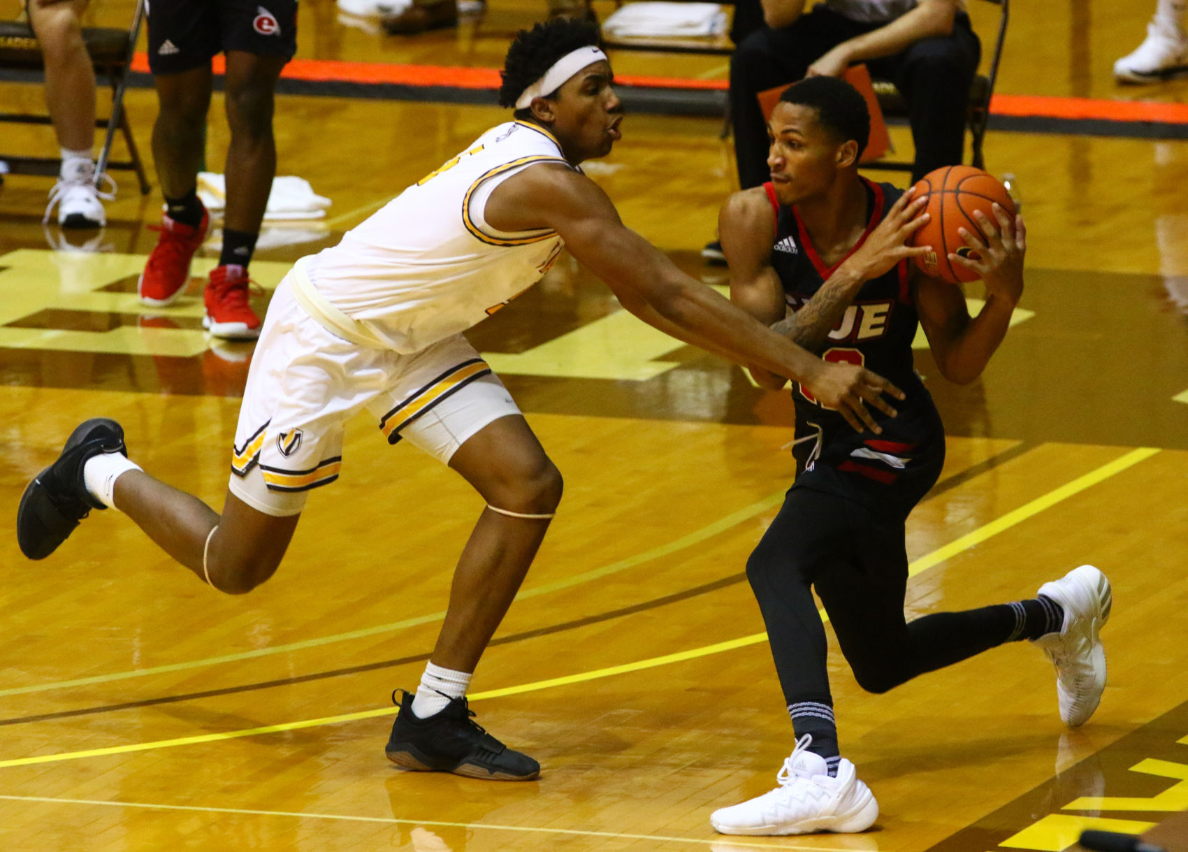 Gallery: SIUE at Valparaiso men's basketball